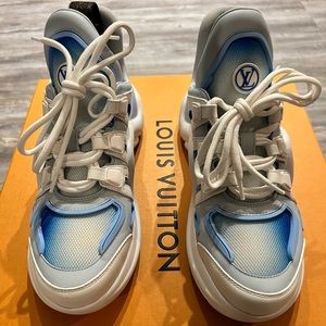 Women’s size 8 Louie Vuitton Shoes